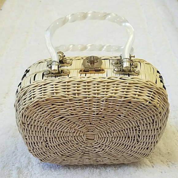Handbags - Vintage Straw Handbag